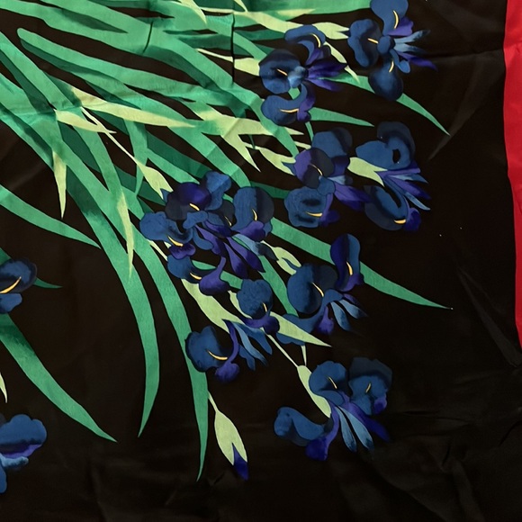 Museum of fine arts Boston women silk scarf excellent condition - Picture 2 of 6